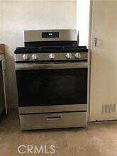 81 N Greenwood Ave in Pasadena, CA - Building Photo - Building Photo