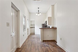 708 Orleans St, Unit 3 in New Orleans, LA - Foto de edificio - Building Photo