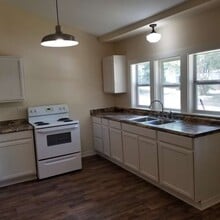 519 Ferguson St, Unit 3 in Taylor, TX - Building Photo - Building Photo