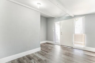 7020 Greeley St in Tujunga, CA - Building Photo - Building Photo