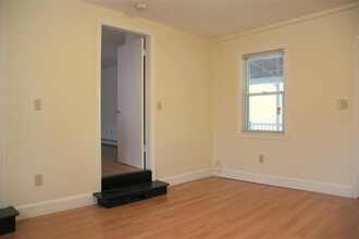 400 Franklin St, Unit 5 in Cambridge, MA - Building Photo - Building Photo