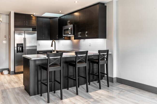 3236 Yonge St in Toronto, ON - Building Photo - Building Photo