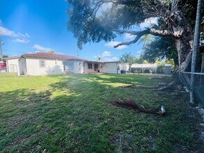 311 SW 49th Ave in Coral Gables, FL - Building Photo - Building Photo