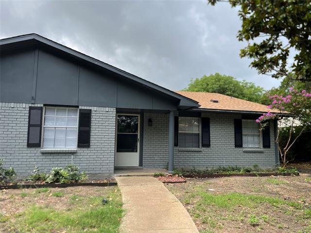 property at 1324 Whitehall Dr
