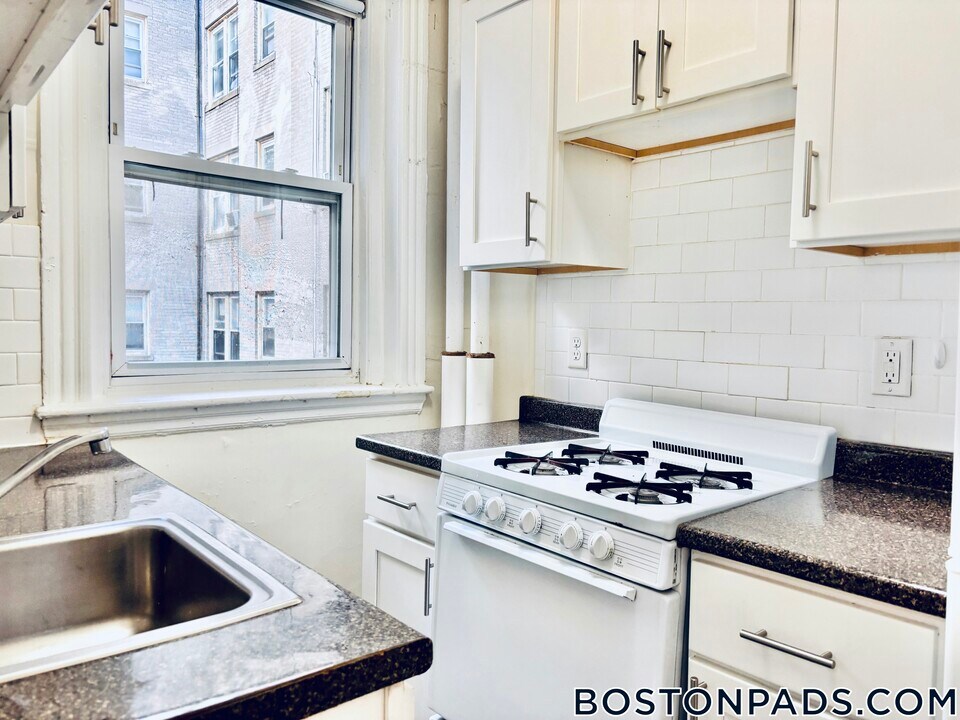 1191 Boylston St in Boston, MA - Building Photo