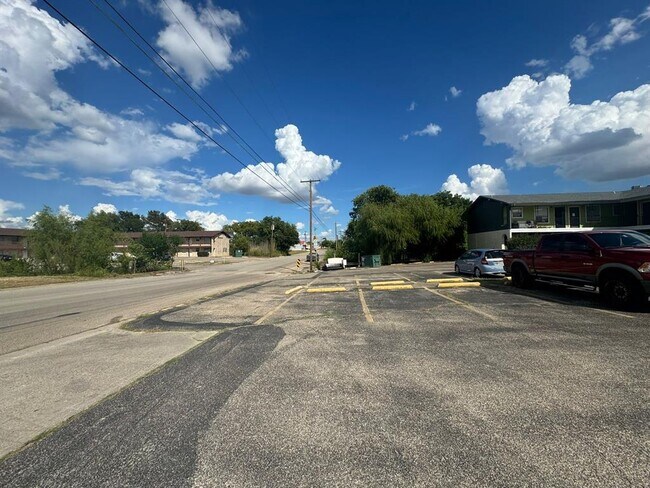 3102 Atkinson Ave in Killeen, TX - Building Photo - Building Photo