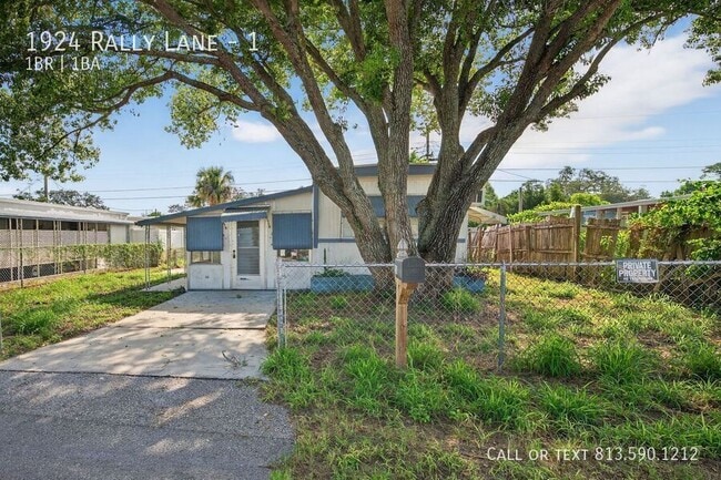 1924 Rally Ln in Holiday, FL - Building Photo - Building Photo