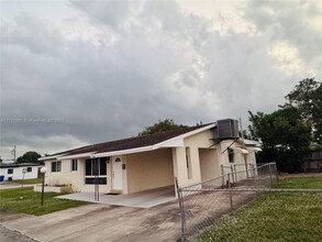 7501 Fillmore St in Hollywood, FL - Building Photo - Building Photo