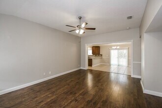 7206 S Beekman Lake Dr in Jacksonville, FL - Building Photo - Building Photo