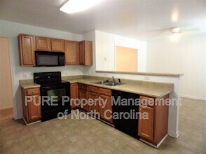 5408 Henderson Oaks Dr in Charlotte, NC - Building Photo - Building Photo