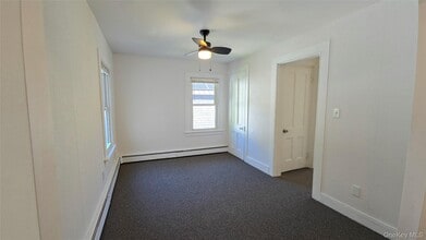 176 Main St in Cold Spring, NY - Building Photo - Building Photo