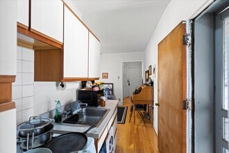 656 W Oakdale Ave in Chicago, IL - Building Photo - Building Photo
