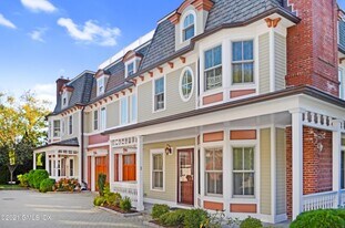 282 Bruce Park Ave, Unit 2 in Greenwich, CT - Building Photo