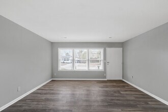 328 Crisfield Rd in Virginia Beach, VA - Building Photo - Building Photo