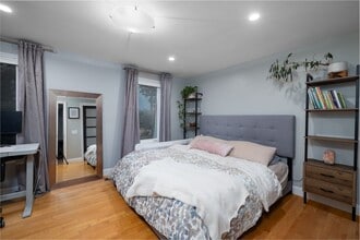 410 Farmington Ave in New Britain, CT - Building Photo - Building Photo