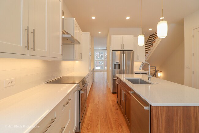 6123 S Ellis Ave in Chicago, IL - Building Photo - Building Photo