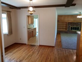 11930 Bow Ln in Redding, CA - Building Photo