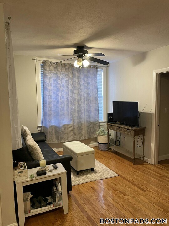 145 Endicott St in Boston, MA - Building Photo