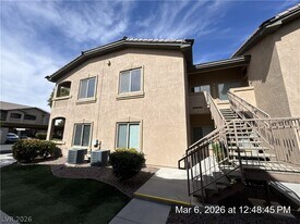 8985 S Durango Dr in Las Vegas, NV - Building Photo