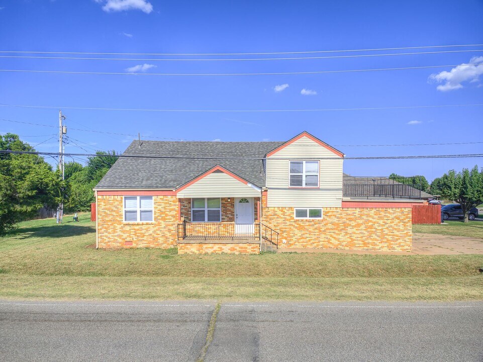 445 NW 119th St in Oklahoma City, OK - Building Photo