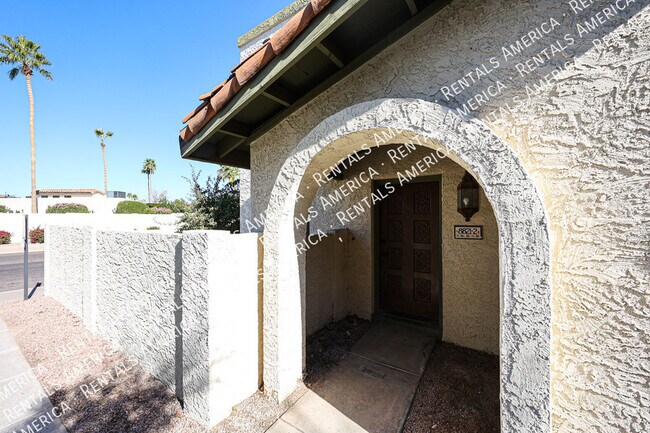 8821 S 48th St in Phoenix, AZ - Building Photo - Building Photo