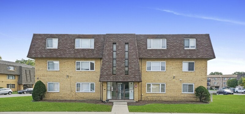 10425 Natoma Ave in Chicago Ridge, IL - Building Photo