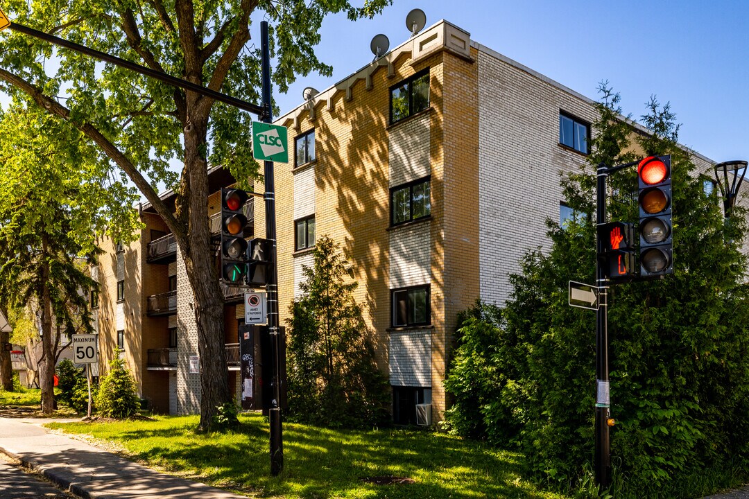11460-11462 Lacordaire Boul in Montréal, QC - Building Photo
