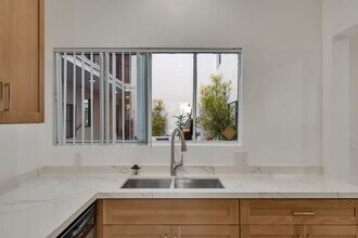 Elm Luxury Investments LLC in Beverly Hills, CA - Building Photo - Interior Photo