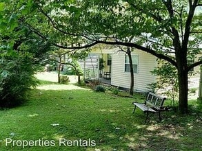 58 Bee Knob Cemetry Rd in Whittier, NC - Building Photo - Building Photo