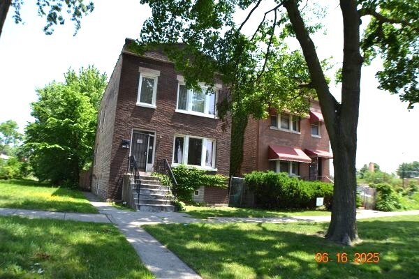 property at 7041 S Wabash Ave