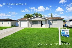 9415 Barrington Ln in Port Richey, FL - Building Photo