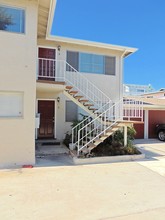 1437 12th St in Manhattan Beach, CA - Building Photo - Building Photo