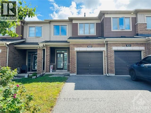 623 Lauraleaf Cres