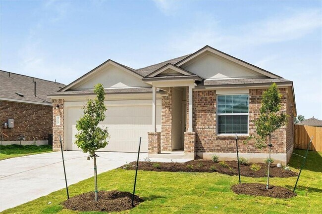 325 Escondido Cir in San Marcos, TX - Building Photo - Building Photo