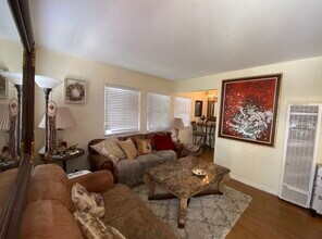 1860 Diamond St, Unit 1860 in San Diego, CA - Building Photo - Building Photo