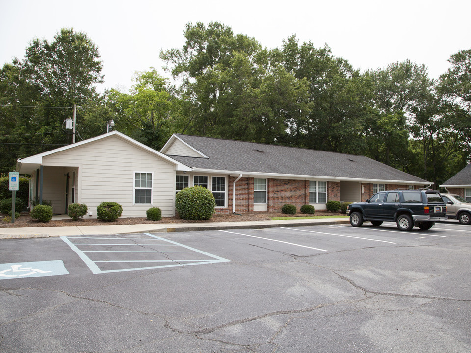 Manor in Lancaster, SC - Building Photo