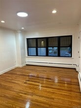 1666 New York Ave in Huntington Station, NY - Building Photo - Building Photo
