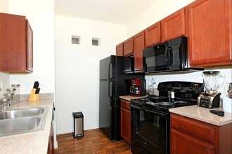 Raintree Apartments in Clovis, NM - Building Photo - Building Photo