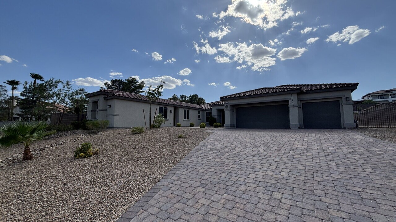 4709 N Park St in Las Vegas, NV - Building Photo