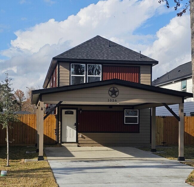 1056 North Ln in Houston, TX - Foto de edificio - Building Photo