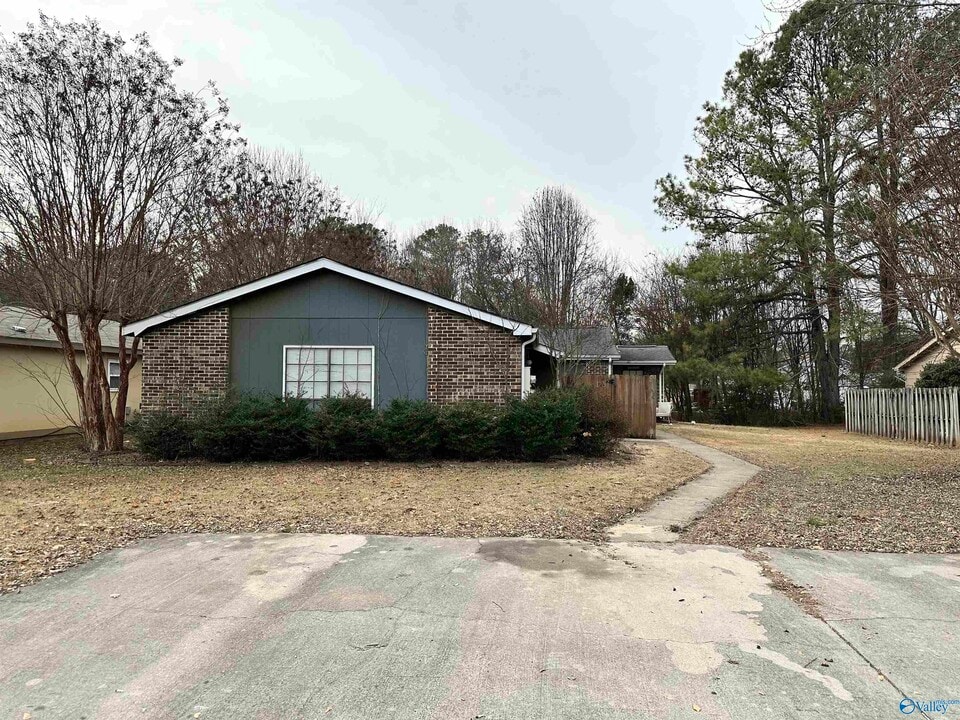 127 Westscott Dr in Madison, AL - Building Photo