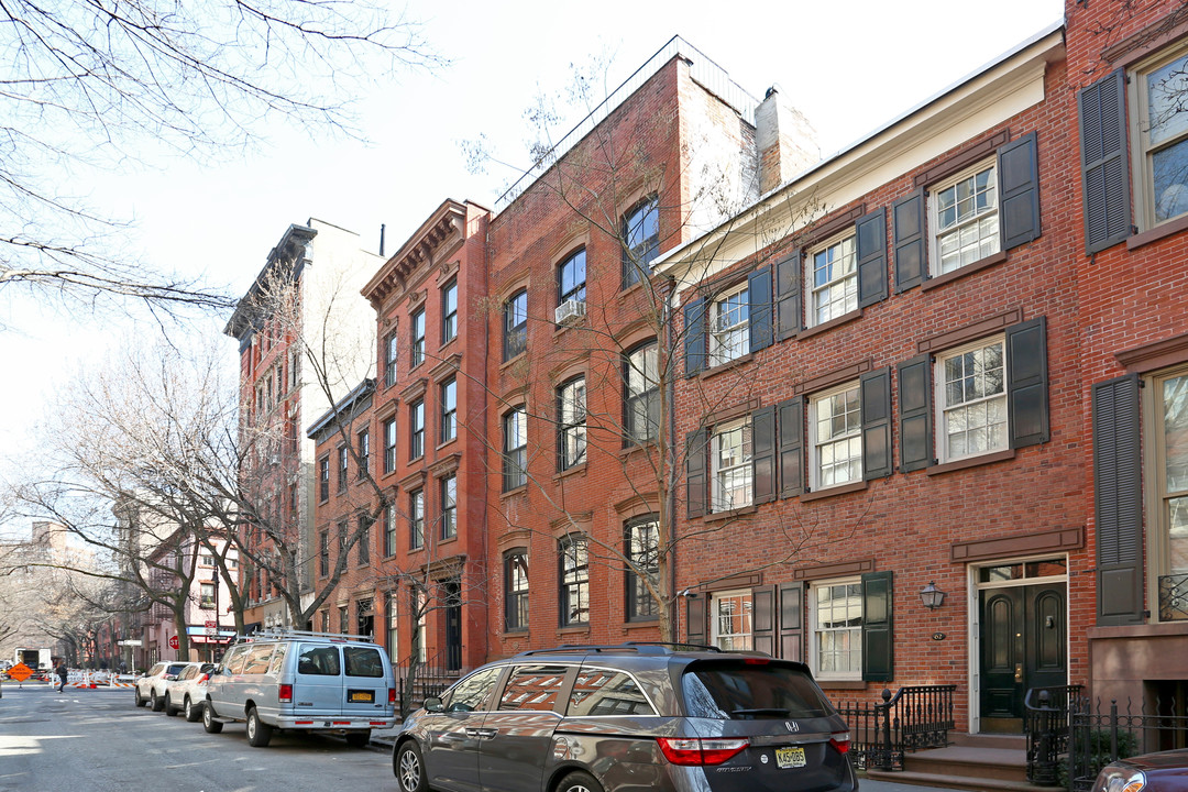 60 Bank St in New York, NY - Building Photo