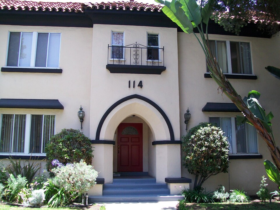 114 N Clark Dr in Beverly Hills, CA - Foto de edificio