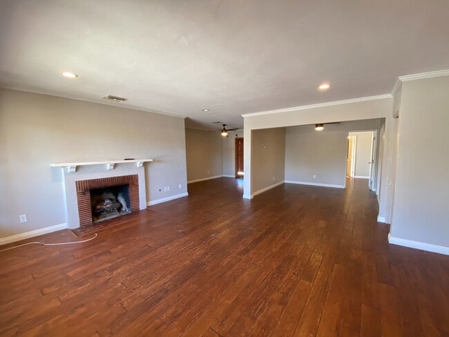 6129 Mary Ln Dr in San Diego, CA - Building Photo - Building Photo