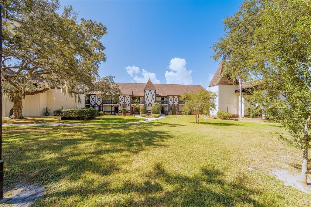 240 N Bayshore Blvd in Clearwater, FL - Building Photo