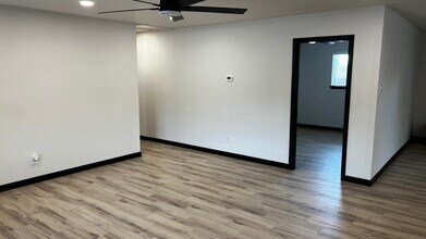 905 La Charles Dr NE in Albuquerque, NM - Building Photo - Building Photo