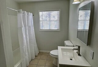 467 S Buena Vista Ave in San Jose, CA - Building Photo - Building Photo
