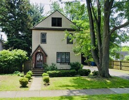 9 Hickory St in Rochester, NY - Building Photo