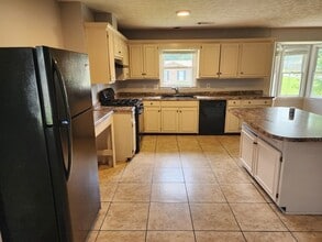 946 Elysium Dr in Columbus, GA - Building Photo - Building Photo