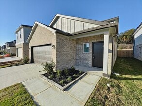 8554 Blueberry Ash St in Magnolia, TX - Building Photo - Building Photo